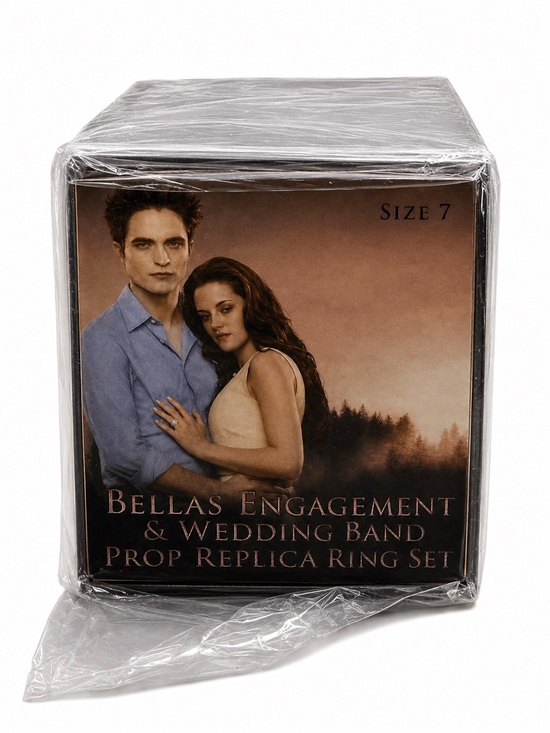Neca Jewelry - Twilight Breaking RARE Dawn Bella’s Engagement and Wedding Band Replica Set NWT
